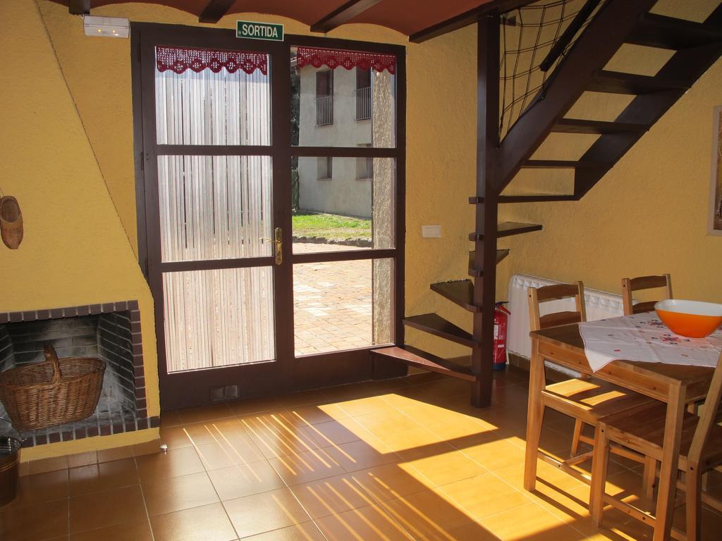 Can Janot Villa โอลอต ภายนอก รูปภาพ